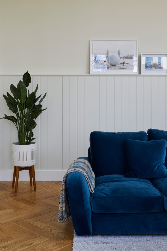 timber panelling lounge sofa