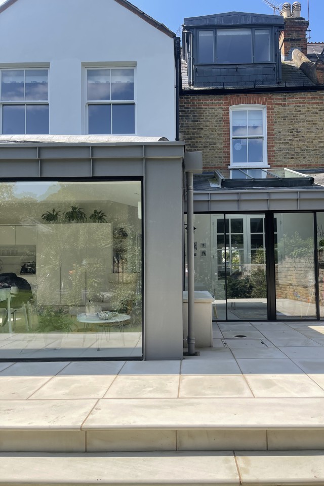 modern zin home glazing